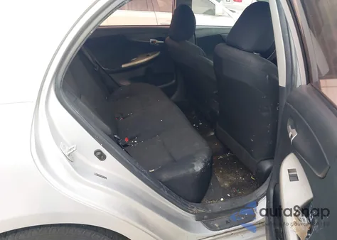 2011 Toyota Corolla S z USA, uszkodzony, nr VIN 2T1BU4EE2BC720112